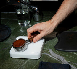 Espresso pr&eacute;par&eacute; avec le caf&eacute; en grain Das Almas Bonanza Coffee