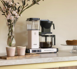 machine cafe filtre rose pastel