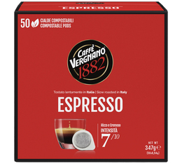 Dosettes ESE Espresso Caff&egrave; Vergnano et tasse d'espresso italien