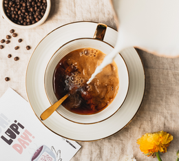 tasse de cafe de lupin au lait