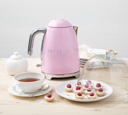 Bouilloire SMEG rose vernis
