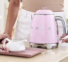 Smeg mini bouilloire KLF05PKEU
