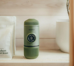 macchina da caffe portatile nanopresso wacaco verde
