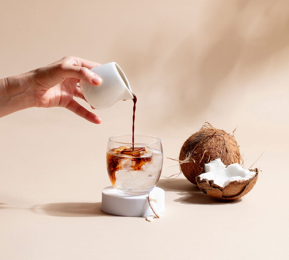 Summer Blend 2026 Lugat coffee beans 230 g served as an iced drink - indulgent arabica for espresso, latte and iced coffees