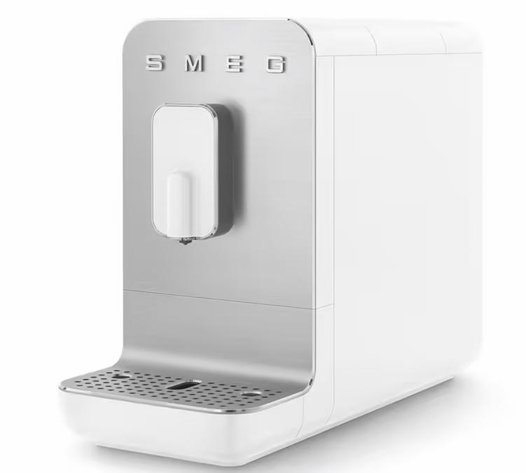 Macchina da caff&egrave; Smeg bianca BCC01WHMEU