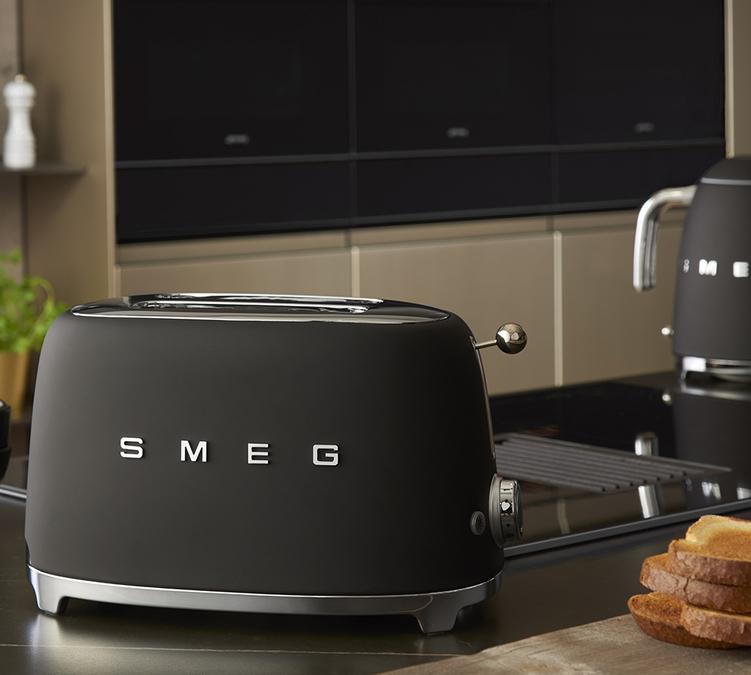 smeg grille pain noir mat