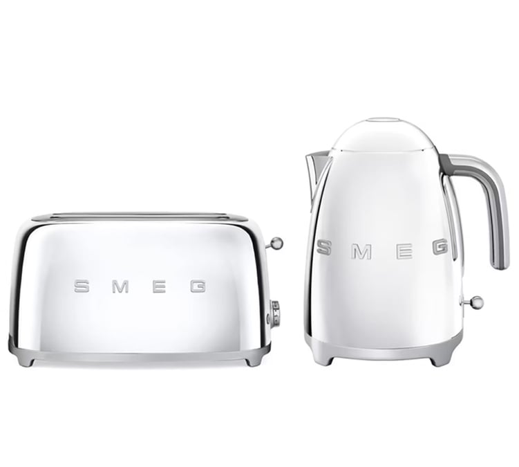 set petit dejeuner smeg argente