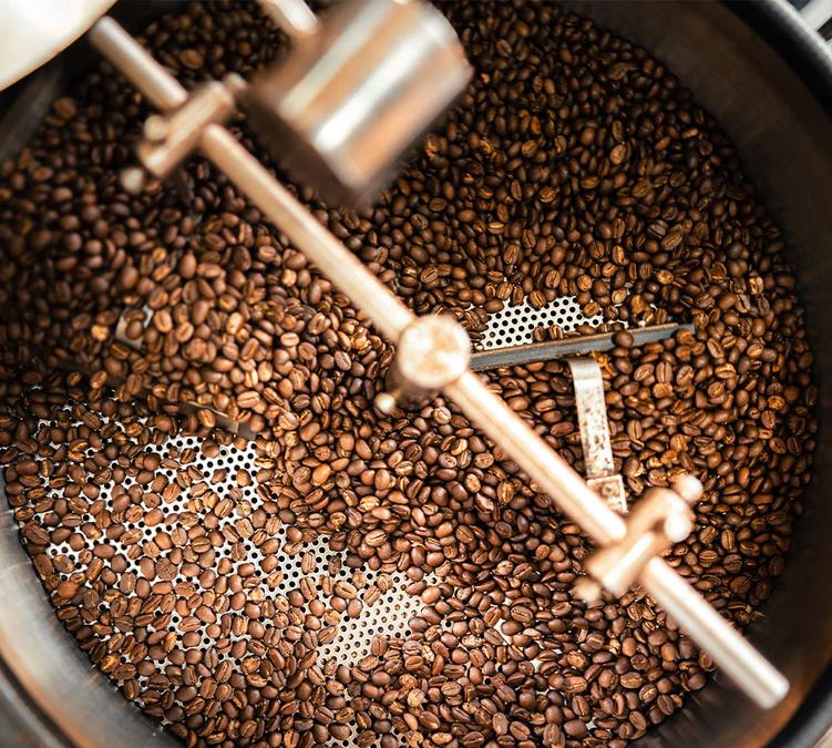 italian coffee roasting revealing rich and intense aromas