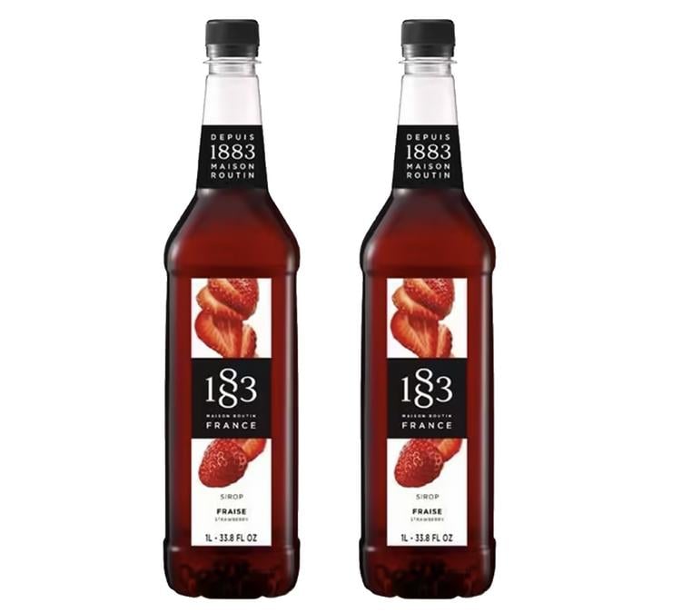 deux bouteilles de sirop a la fraise routin