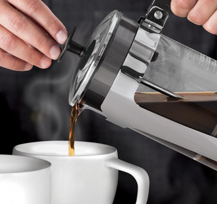 cafe servi avec la cafetiere espro p5