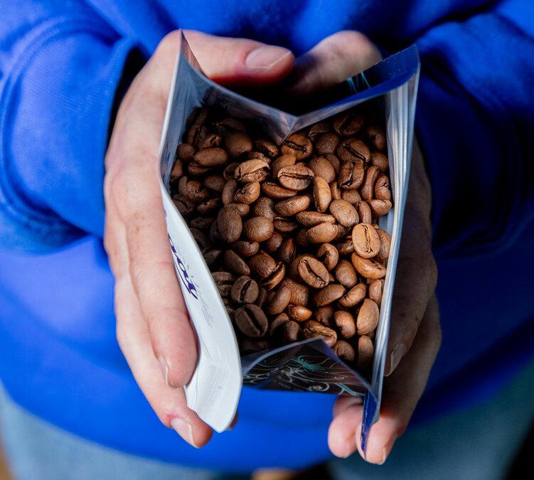 Tasting Nicaragua El Mombacho Lugat coffee