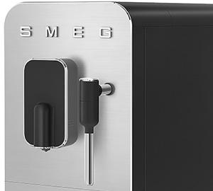 Expresso broyeur Smeg BCC02BLMEU buse