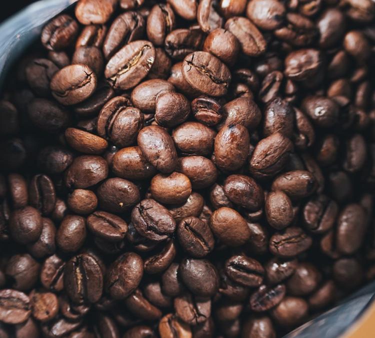 dark-roasted coffee beans reminiscent of Italian coffee