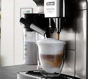 LatteCrema System DeLonghi Magnifica EVO FEB 2981.TB cappuccino