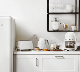 Bollitore Smeg bianco da 1.7 litri BKLF04WHEU