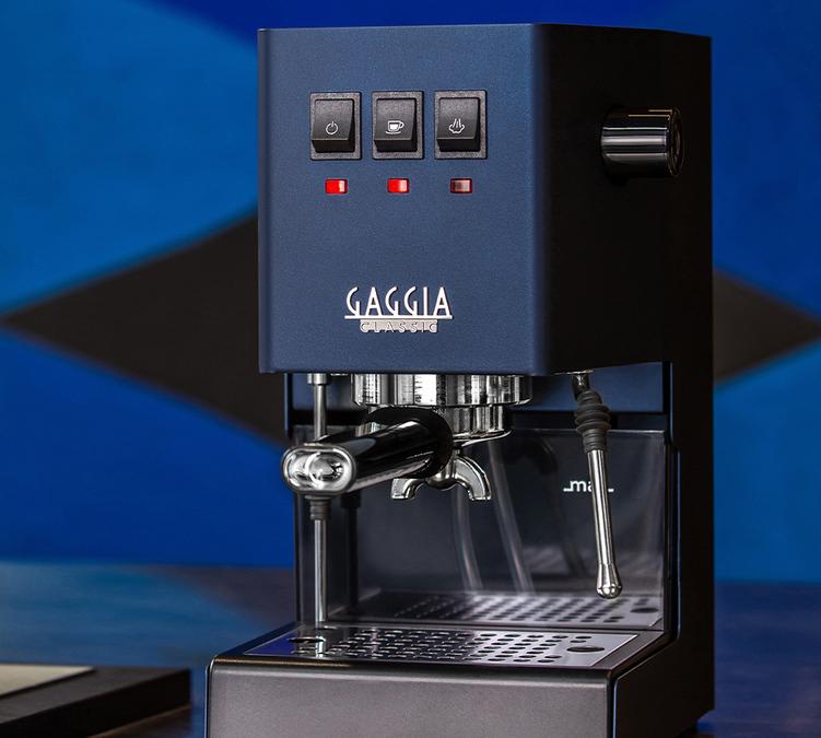 macchina caffe gaggia new classic evo blu