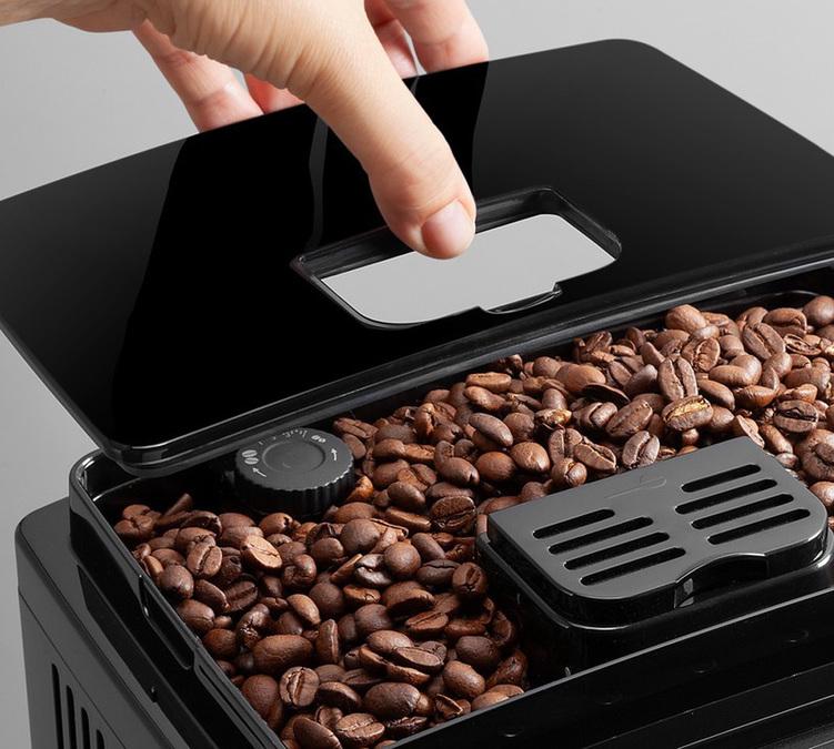 Macchina da caffe in grani DeLonghi Magnifica S 22140b
