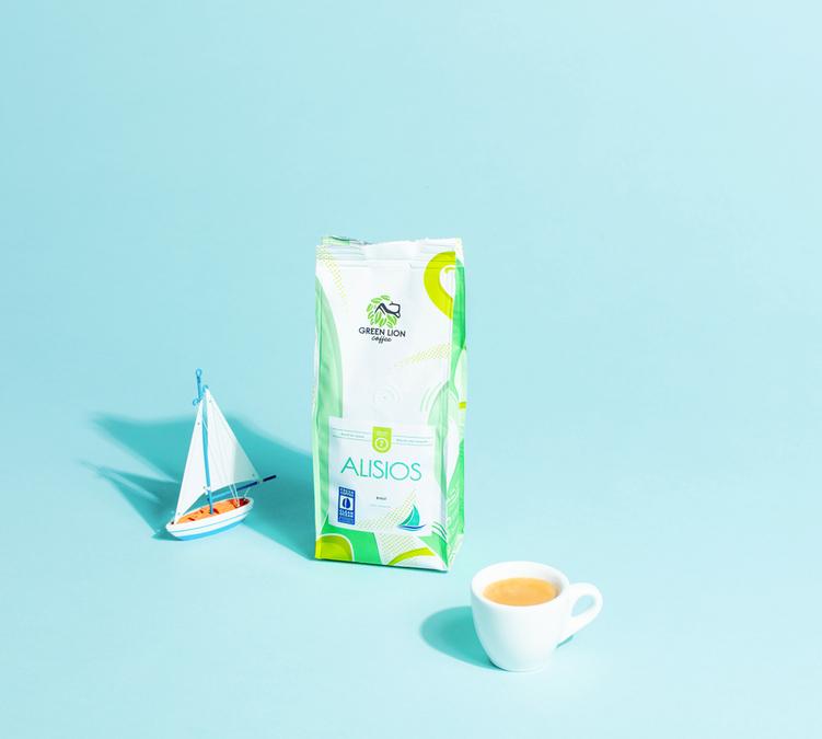 Anemos sailing cargo ship transporting sustainable Brazil Alisios Green Lion Coffee
