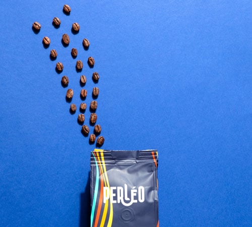 cappuccino pr&eacute;par&eacute; avec le caf&eacute; en grain Perl&eacute;o Forte