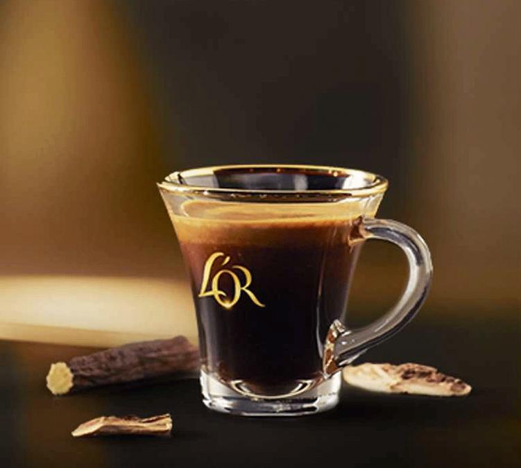 cup of L'Or Espresso Dubai Chocolate Style espresso chocolate pistachio