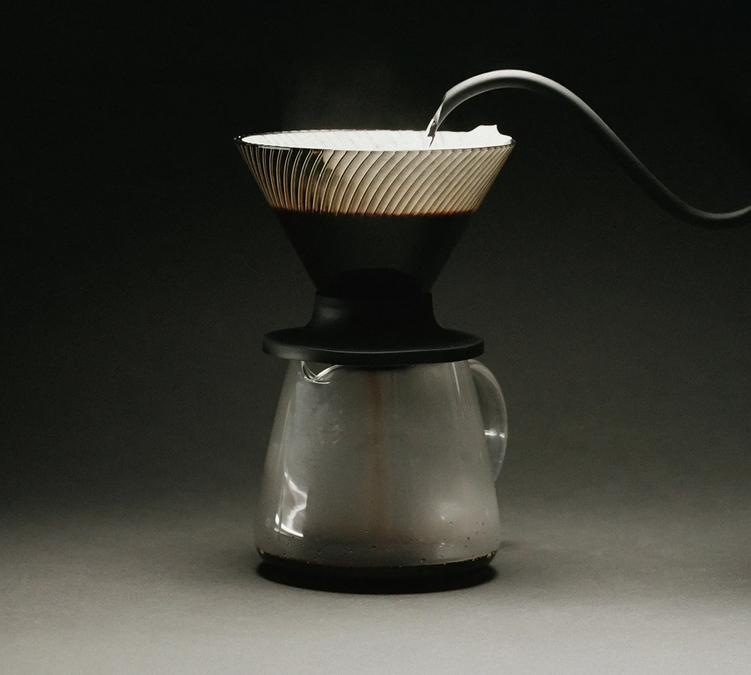 dripper Hario NEO V60 VDN 01 en plastique pour slow coffee