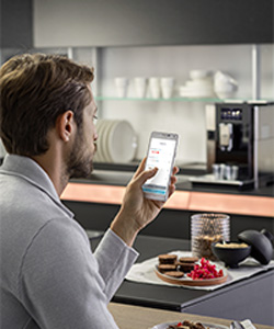 Macchina connessa DeLonghi EPAM 960.75.GLM Maestosa