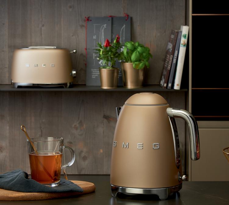 SMEG bouilloire petit dejeuner