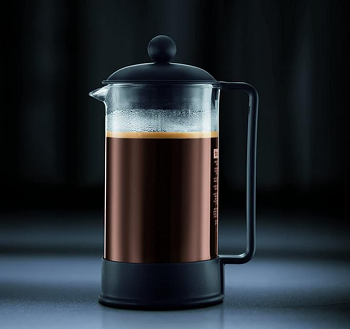 caff&egrave; nella caffettiera pronto per essere servito