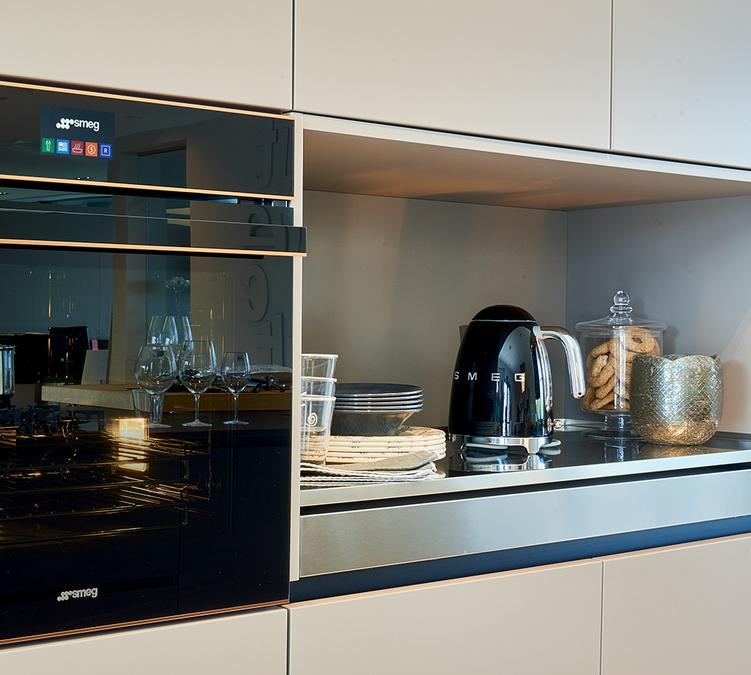 bollitore SMEG color crema